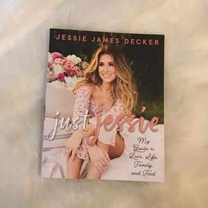 Jessie James Decker - Just Jessie Book